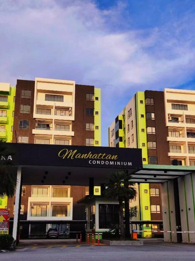 Warmth House Aparthotel